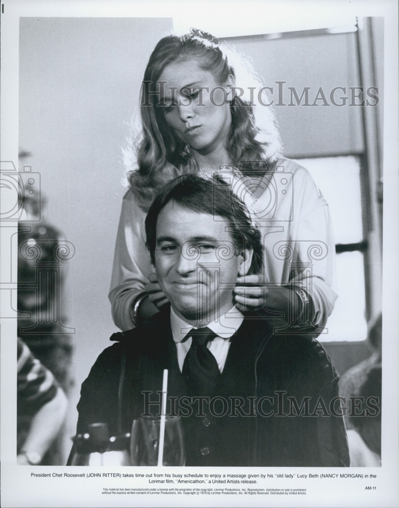 1979 Press Photo John Ritter and Nancy Morgan in&quot;Americathon&quot; - Historic Images