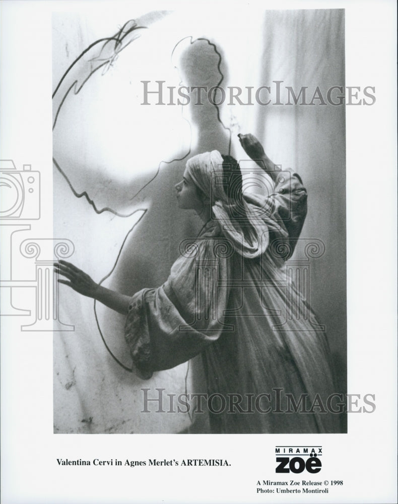 1998 Press Photo Valentina Cervi in "Artemisia" - Historic Images