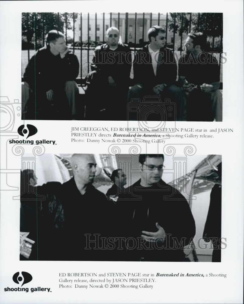 2000 Press Photo Jim Creeggan and Ed Robertson in "Barenaked In America" - Historic Images
