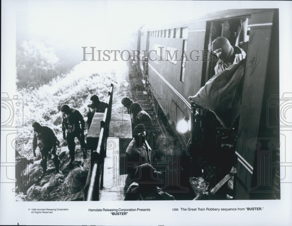 1988 Press Photo Great Train Robbery Scene In Buster - Historic Images