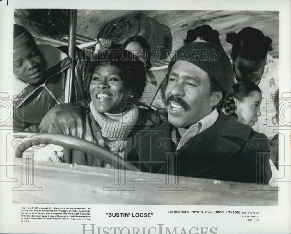 1981 Press Photo Richard Pryor and Cicely Tyson in "Bustin Loose" - Historic Images