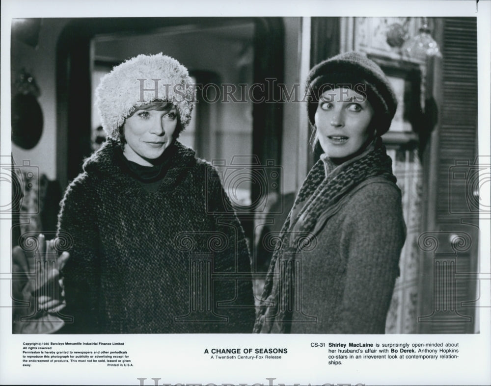 1980 Press Photo Shirley MacLaine and Bo Derek in &quot;A Change of Seasons&quot; - Historic Images