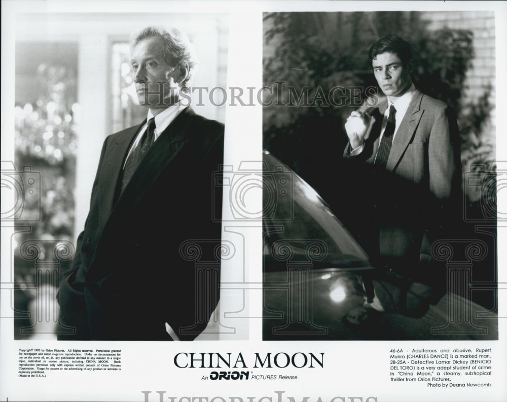 1993 Press Photo Charles Dance Benicio Del Toro in &quot;China Moon&quot; Orion Pictures - Historic Images