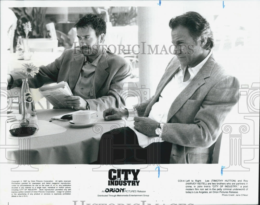 1997 Press Photo &quot;City Of Industry&quot; Timothy Hutton Harvey Keitel Actor - Historic Images