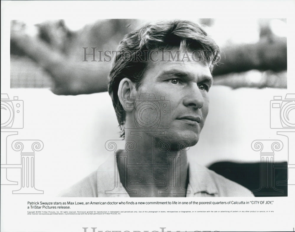 1992 Press Photo "City Of Joy Actor Patrick Swayze - Historic Images