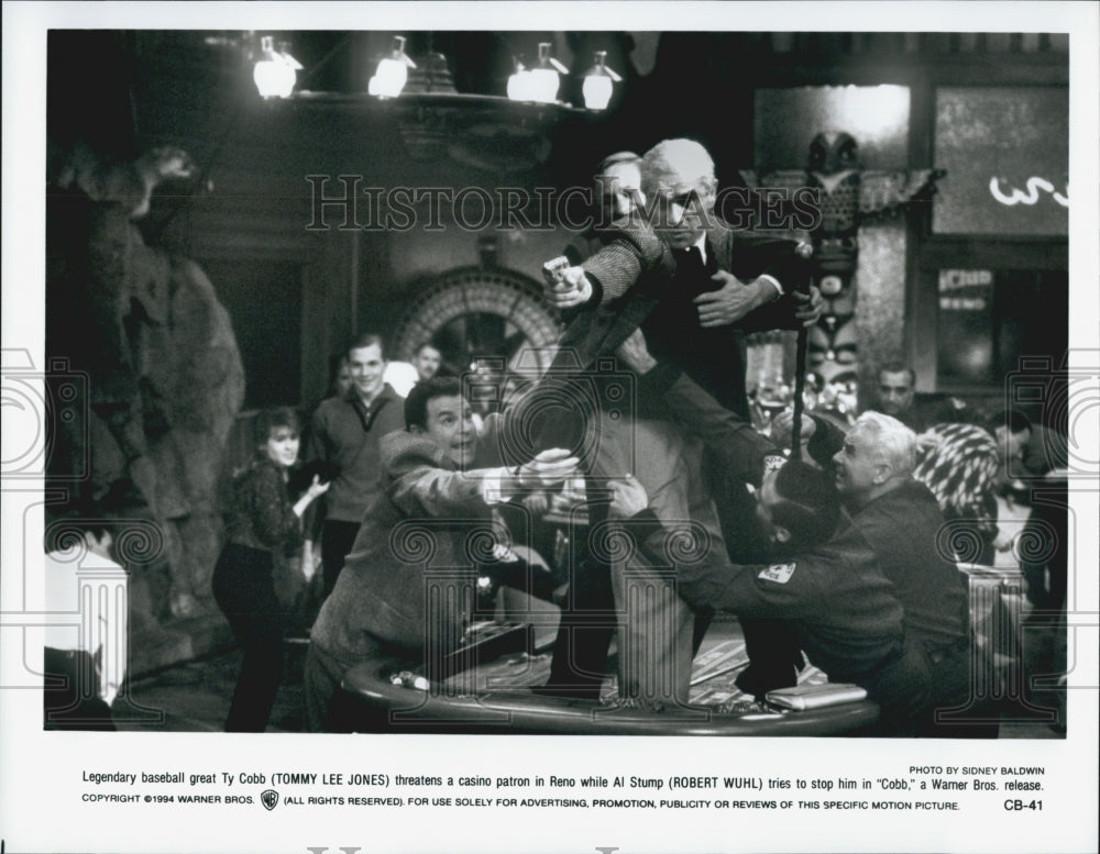 1994 Press Photo  Tommy Lee Jones as Ty Cobb in &quot;Cobb&quot; - Historic Images