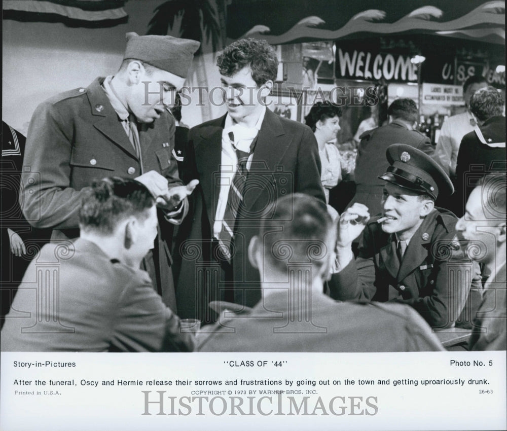 1973 Press Photo Actor Jerry Houser, Gary Grimes in &quot;Class of &#39;44&quot; Film - Historic Images