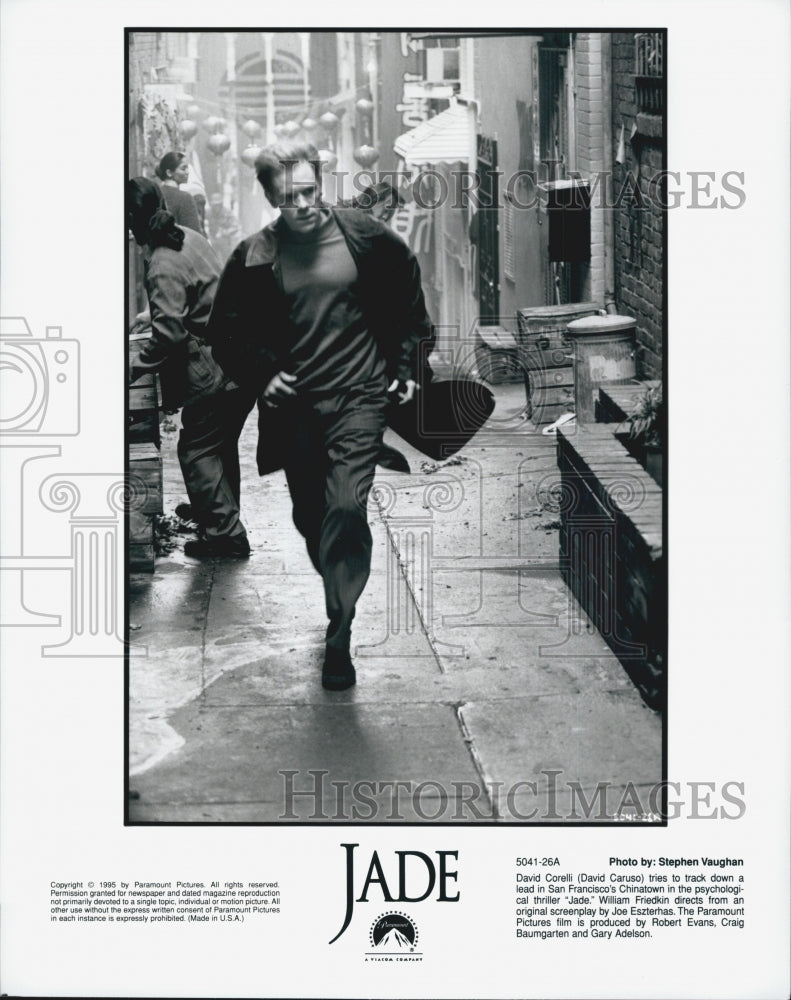 1995 Press Photo Actor David Caruso in "Jade" Film - Historic Images