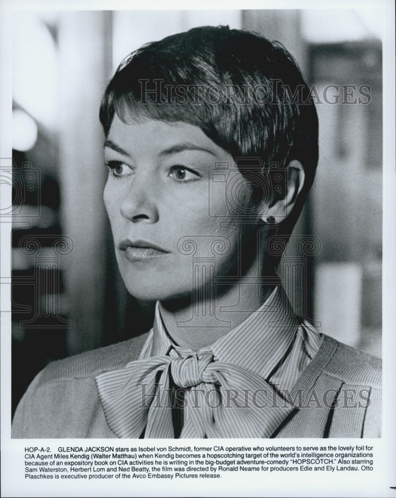 1980 Press Photo Actress Glenda Jackson in "Hopscotch" Film - Historic Images