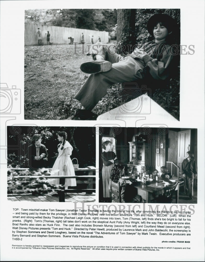 Press Photo Jonathan Taylor Thomas and Rachael Leigh Cook In "Tom and Huck" - Historic Images