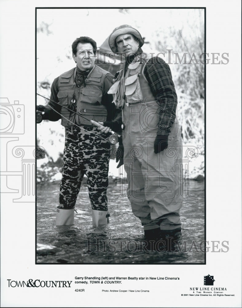 2001 Press Photo Garry Shandling and Warren Beatty in "Town & Country" - Historic Images