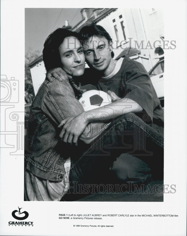 1998 Press Photo Juliet Aubrey and Robert Carlyle in &quot;Go Now&quot; - Historic Images