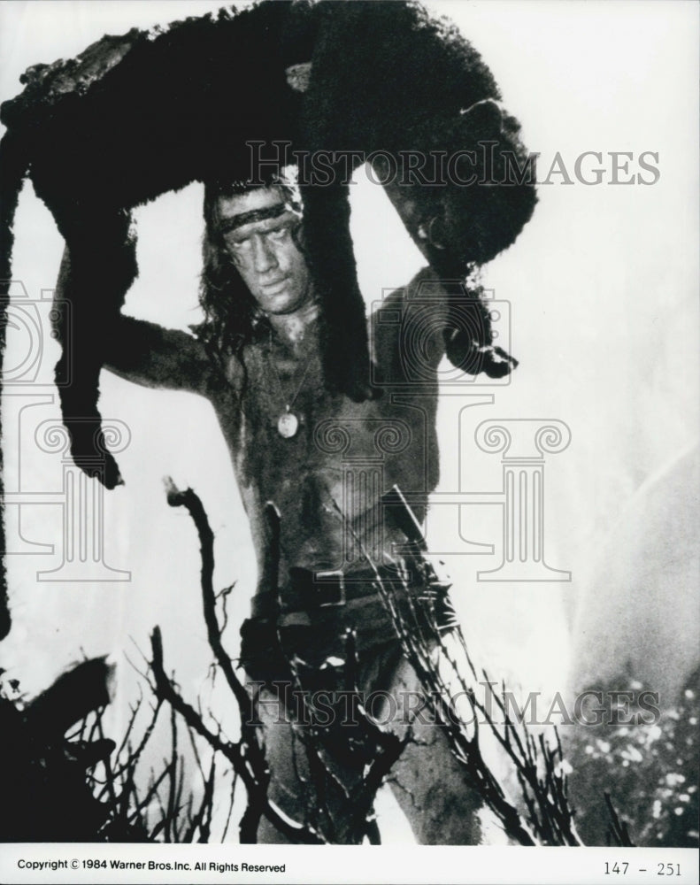 1984 Press Photo "Unknown Actor in Warner Bros. Movie" - Historic Images