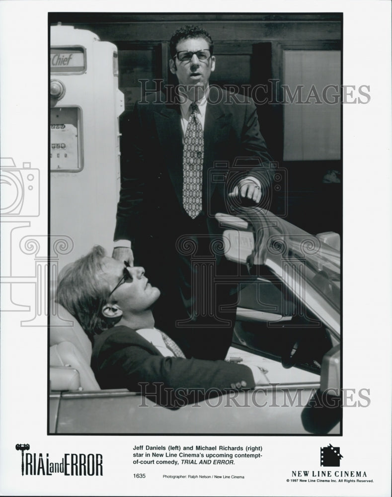 1997 Press Photo Jeff Daniels Michael Richards in &quot;Trial Error&quot; - DFPG27499 - Historic Images