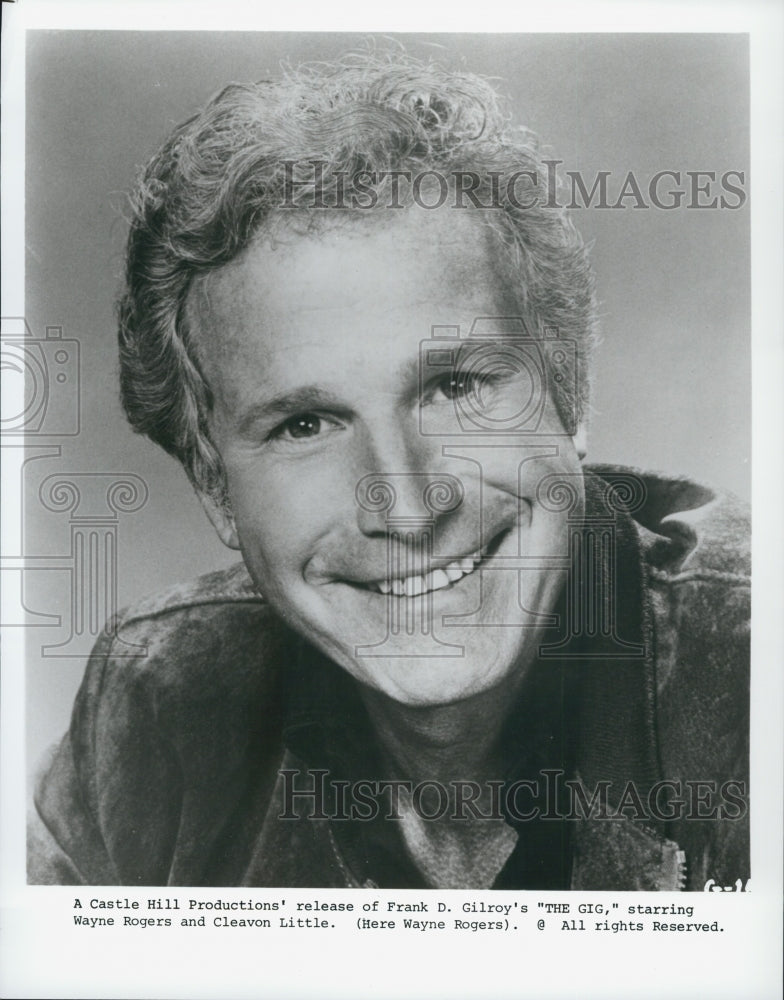 1985 Press Photo Wayne Rogers in &quot;The Gig&quot; - Historic Images