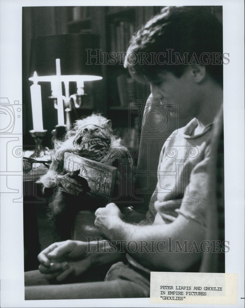 1985 Press Photo Peter Liapis in &quot;Ghoulies&quot; - Historic Images