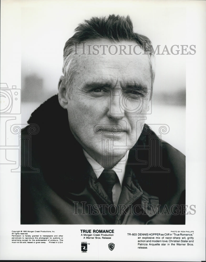 1993 Press Photo Dennis Hopper in &quot;True Romance&quot; - Historic Images