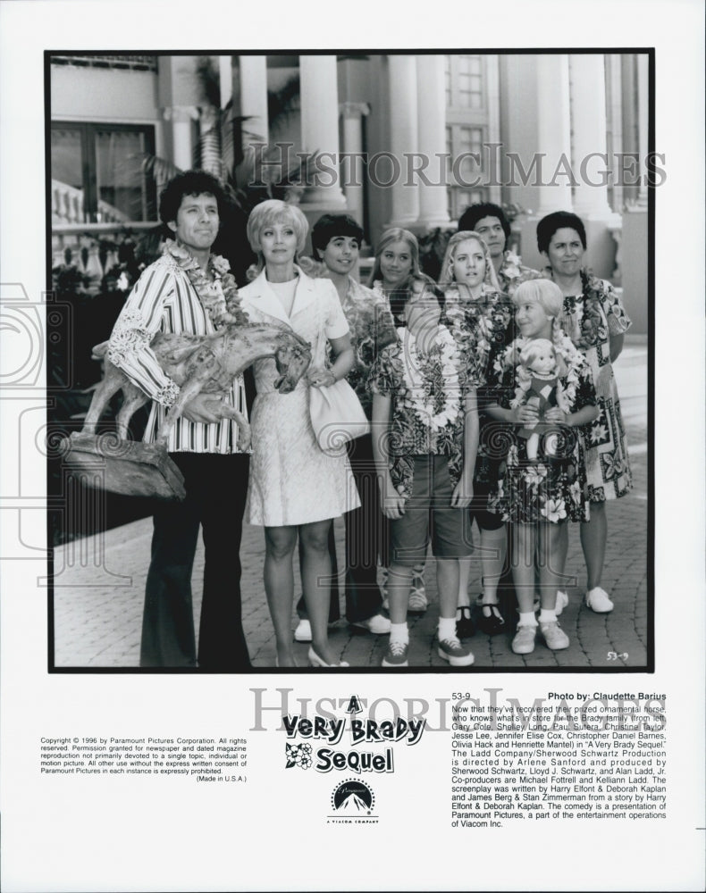 1996 Press Photo Gary Cole, Shelley Long & Paul Sutera in "A Very Brady Sequel" - Historic Images