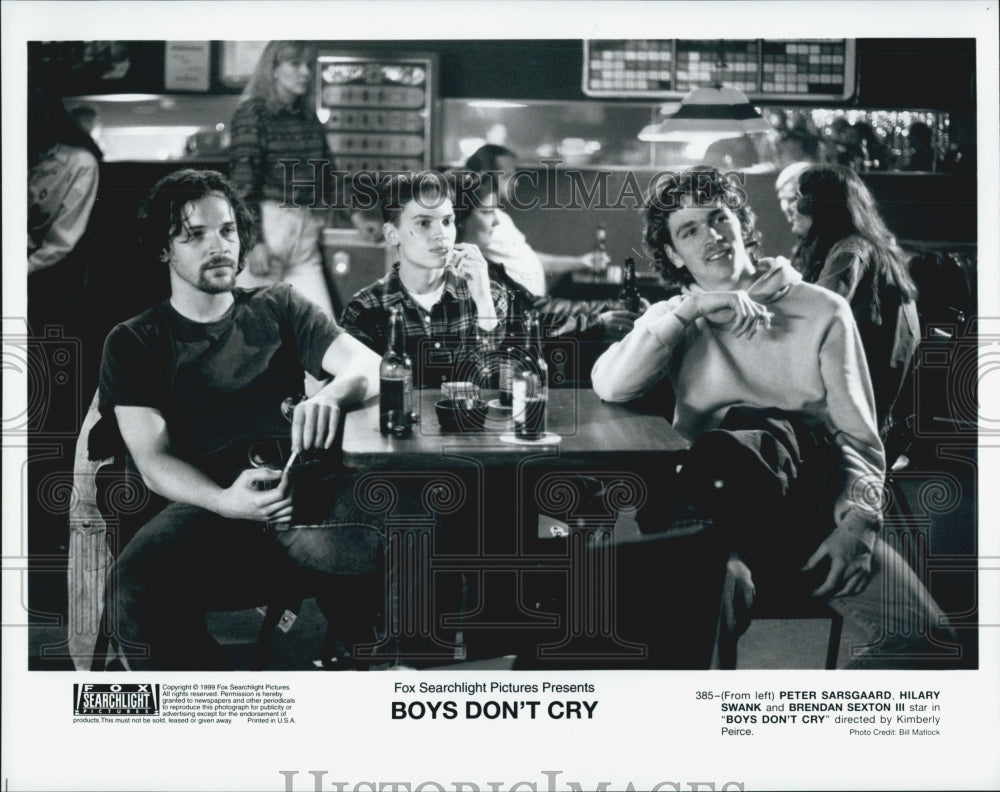 1999 Press Photo &quot;Boy&#39;s Don&quot;t Cry&quot; P Sarsgaard,Hilary Swank,B Sexton III - Historic Images