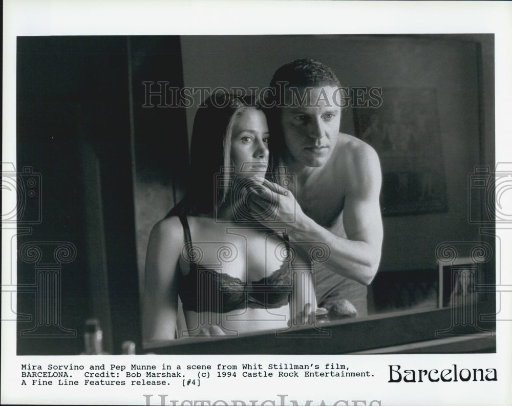 1994 Press Photo Mira Sorvino and Pep Munne in &quot;Barcelona&quot; - Historic Images