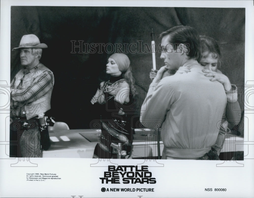1980 Press Photo Richard Thomas And Sybil Danning In "Battle Beyond The Stars" - Historic Images