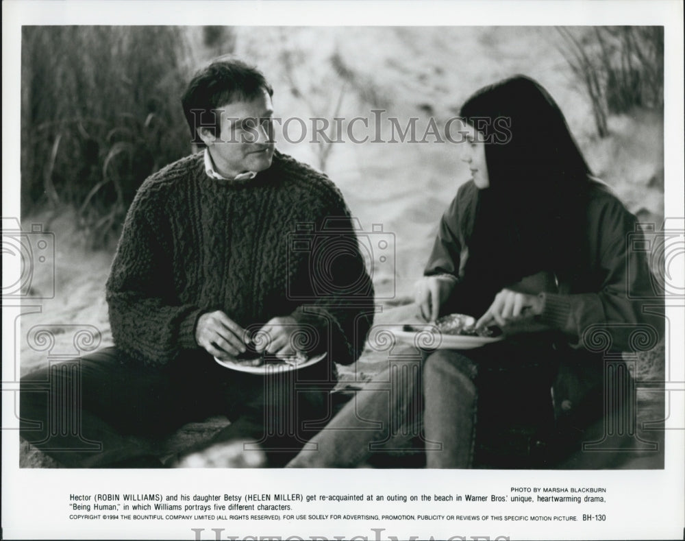 1994 Press Photo Robin Williams, Helen Miller "Being Human" - Historic Images