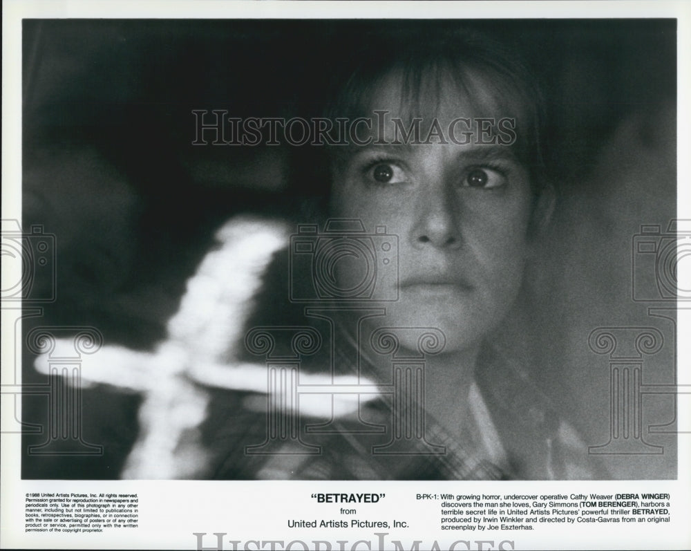 1988 Press Photo Debra Winger &quot;Betrayed&quot; - Historic Images