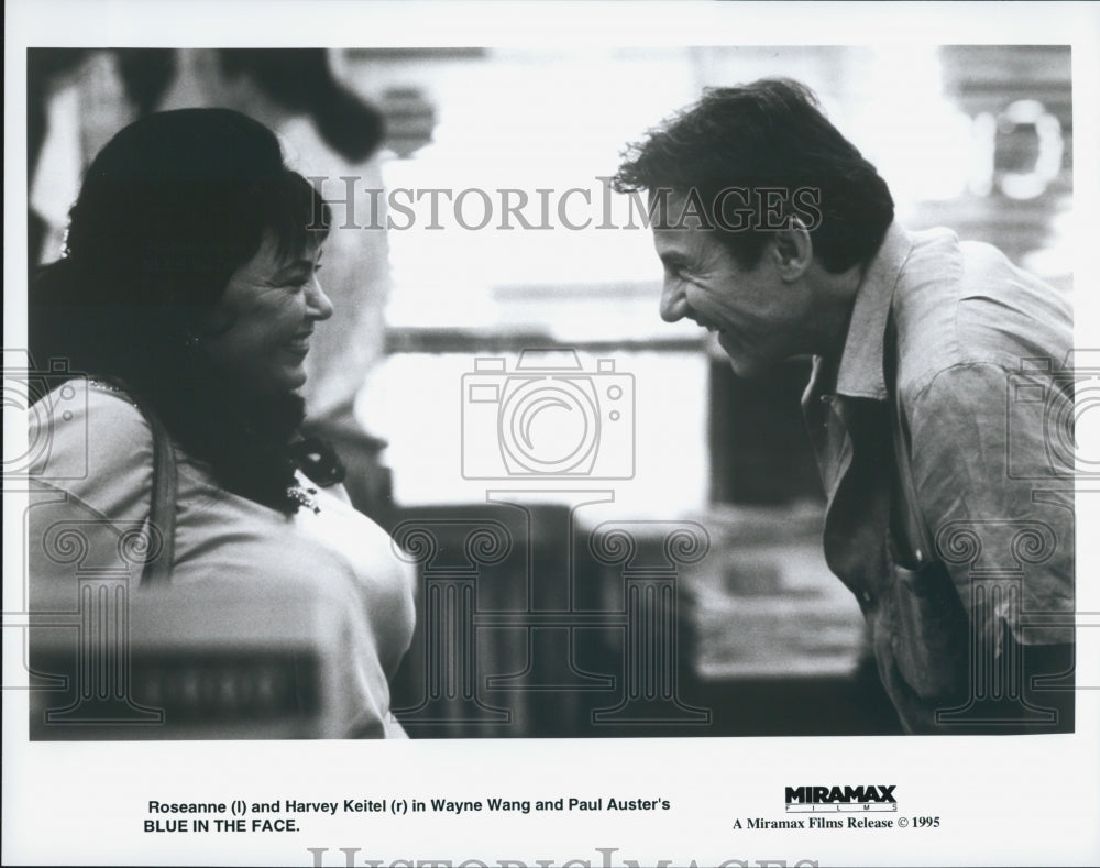 1995 Press Photo Roseanne and Harvey Keitel in &quot;Blue in the Face&quot; - Historic Images