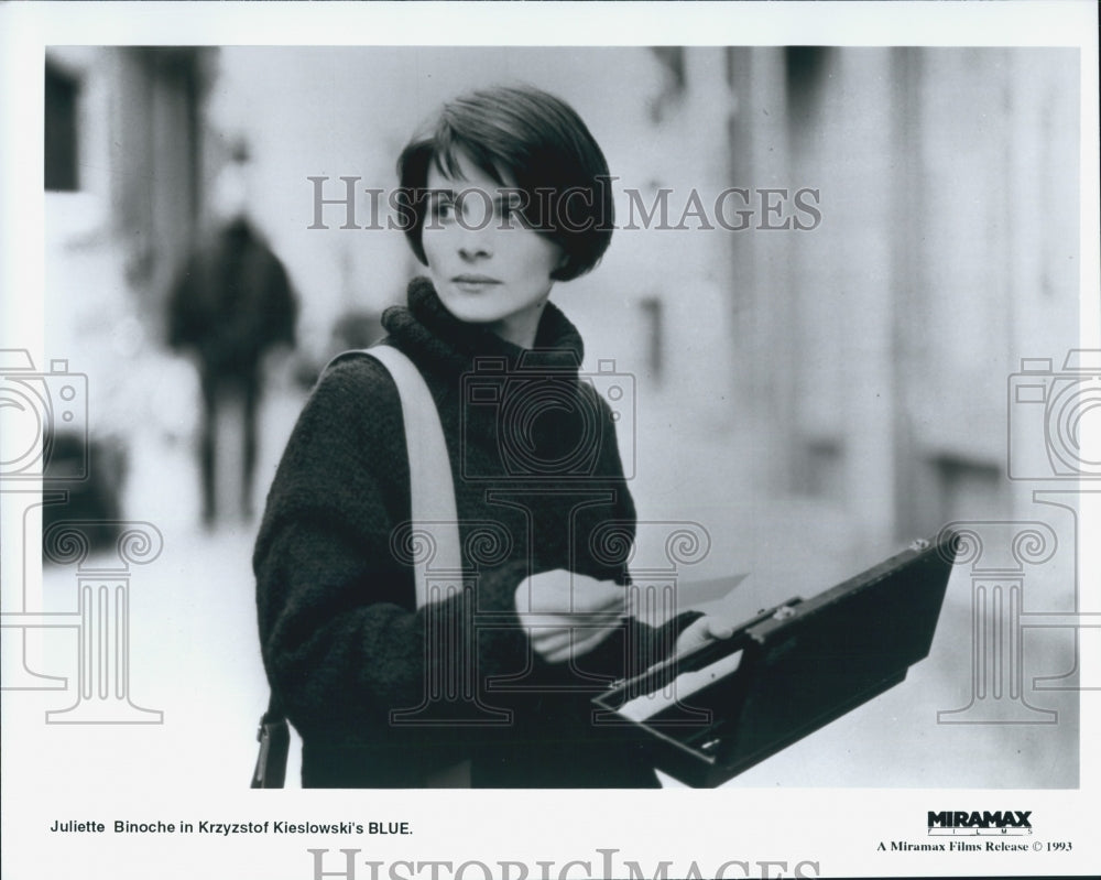 1993 Press Photo Juliette Binoche in "Blue" - DFPG31249 - Historic Images