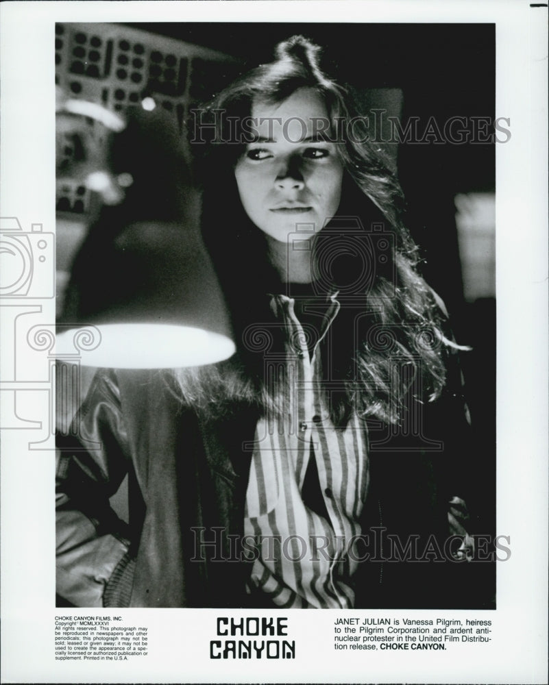 1986 Press Photo Janet Julian in "Choke Canyon" - Historic Images