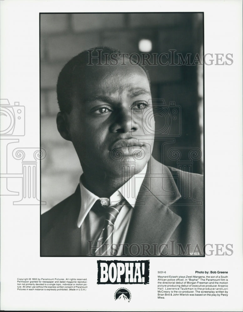 1993 Press Photo Actor Maynard Eziashi Starring As Zweli Mangena In &quot;Bopha!&quot; - Historic Images