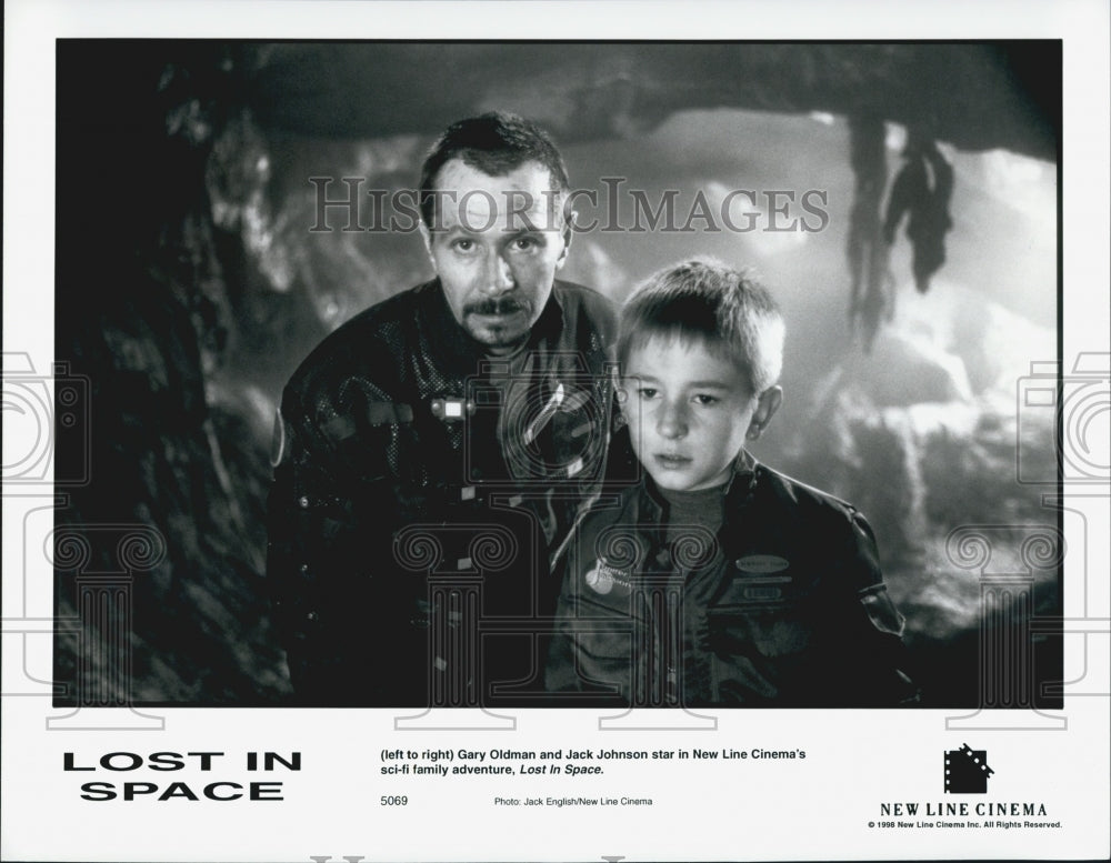 1996 Press Photo &quot;Lost In Space &quot; Gary Oldman &amp; JackJohnson - DFPG34951 - Historic Images