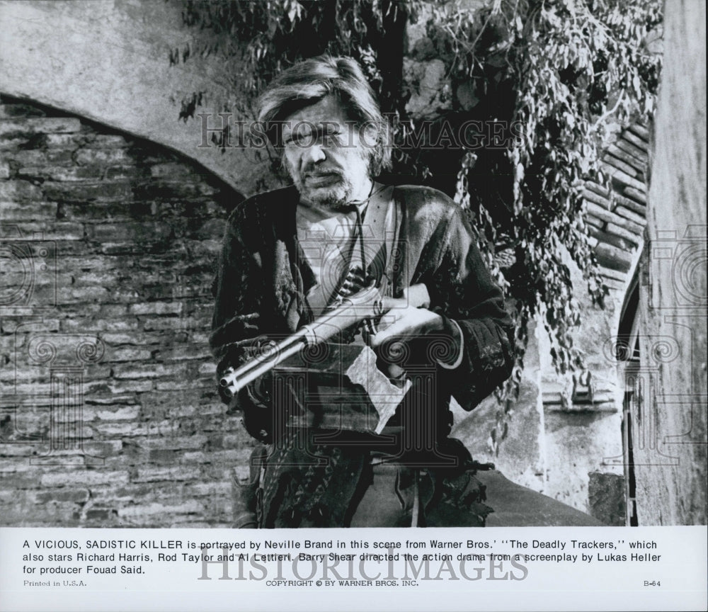 1973 Press Photo Neville Brand in &quot;The Deadly Trackers&quot; - Historic Images