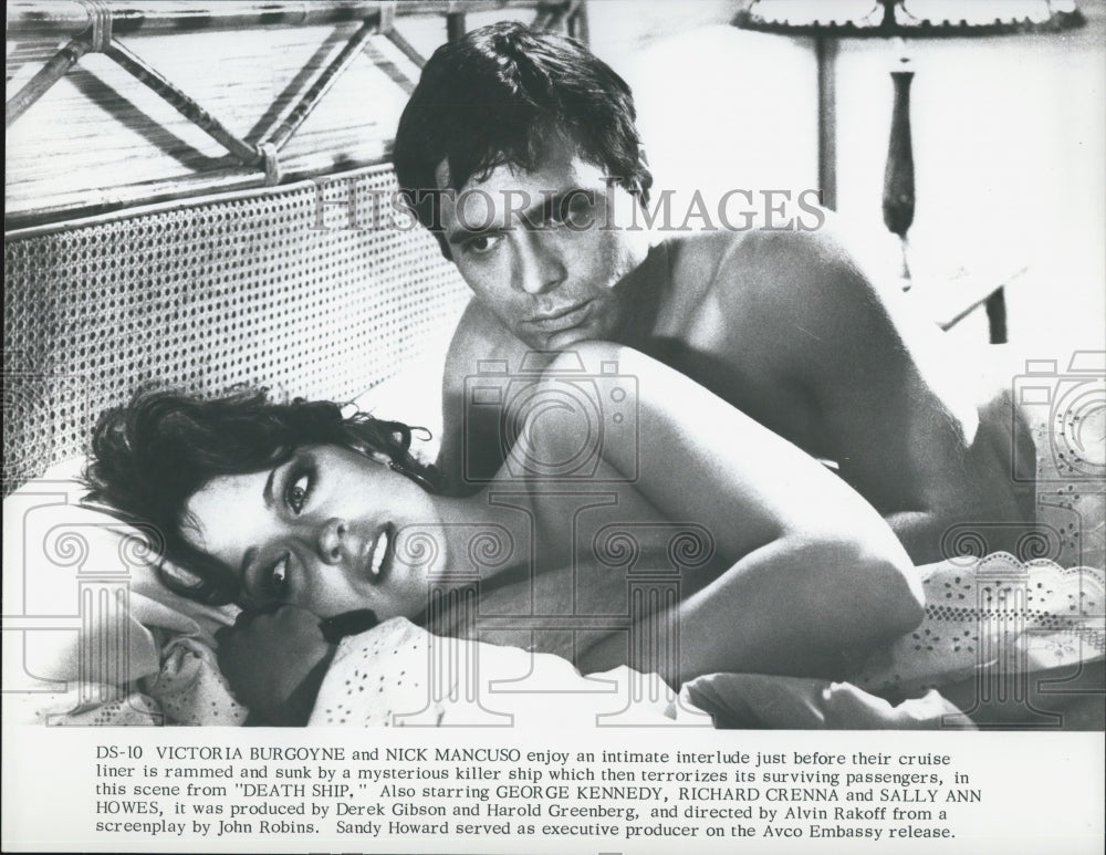 1980 Press Photo Victoria Burgoyne Nick Mancuso star in &quot;Death Ship&quot; - DFPG35591 - Historic Images