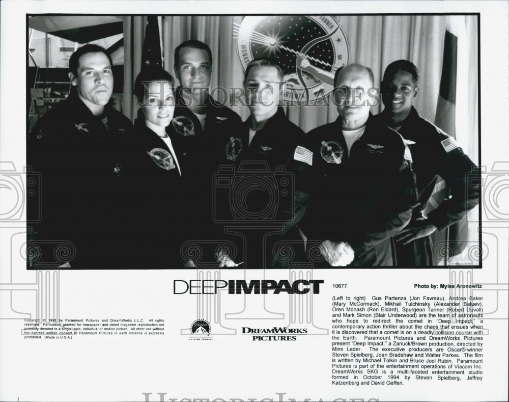 1998 Press Photo J. Favreau, M. McCormack, A. Baluev, R. Eldard &quot;Deep Impact&quot; - Historic Images