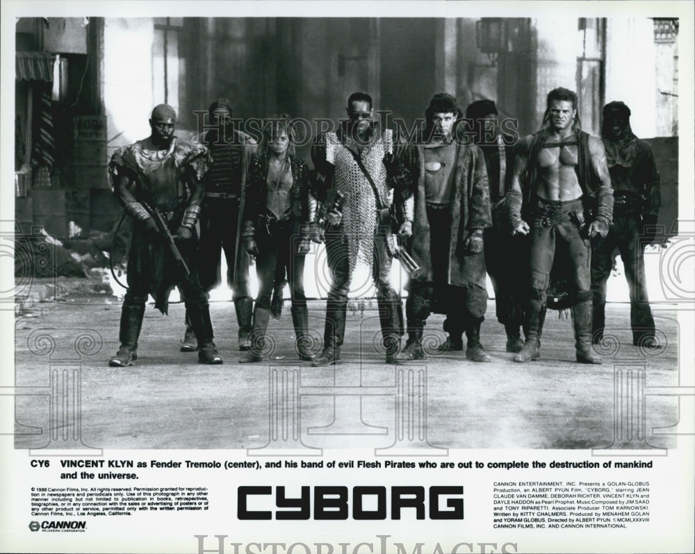 1988 Press Photo Actor Vincent Klyn in "Cyborb" with Flesh Pirates - Historic Images