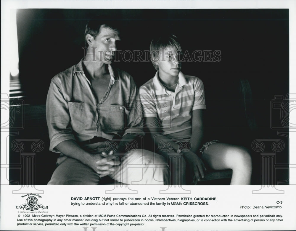 1969 Press Photo "Crisscross" David Arnott & Keith Carradine - Historic Images