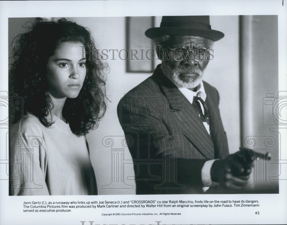 1985 Press Photo Jami Gertz and Joe Seneca in "Crossroads" - Historic Images