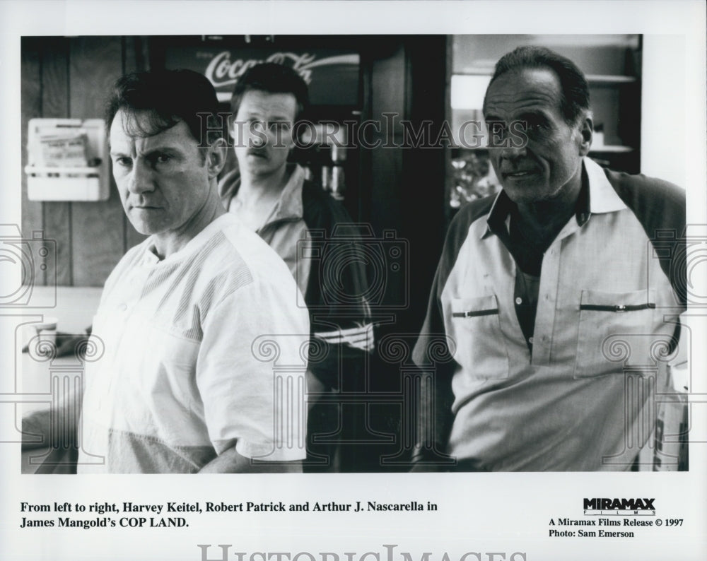 1997 Press Photo  &quot;Cop Land&quot; Harvey Keitel,Robert Patrick ,Arthur J Nascarella - Historic Images