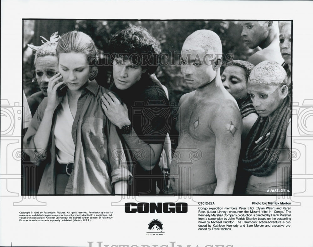 1995 Press Photo &quot;Congo&quot; Laura Linney,Dylan Walsh - Historic Images