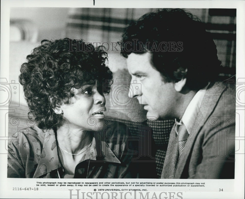 1979 Press Photo Cicely Tyson &amp; Nicholas Coster  in &quot;The Concorde-Airport&#39;79&quot; - Historic Images