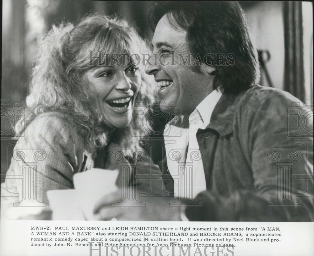 1979 Press Photo Leigh Hamilton, Paul Mazursky in "A Man A Woman and A Bank" - Historic Images