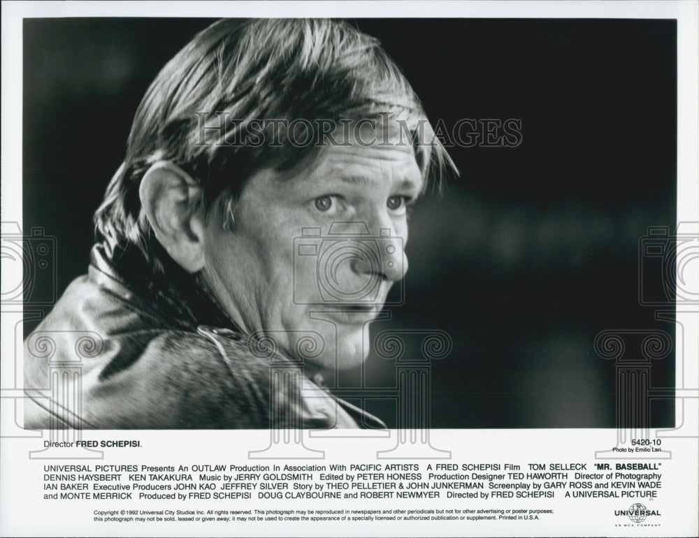 1992 Press Photo Director Fred Schepisi Of Sports Film &quot;Mr. Baseball&quot; - Historic Images