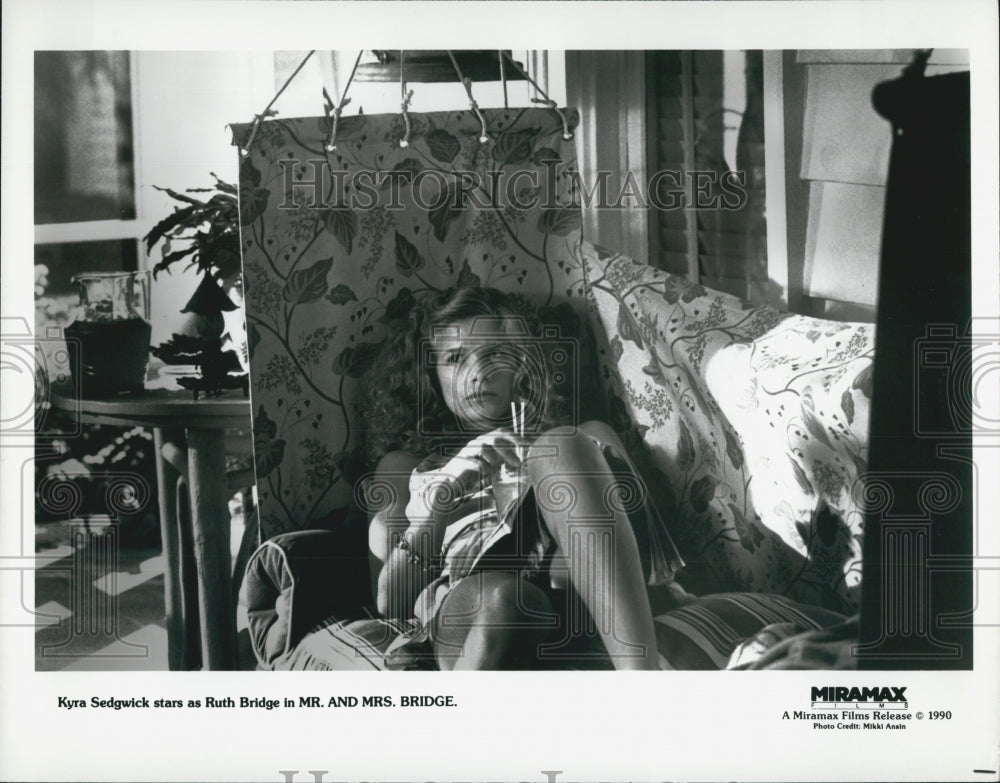 1990 Press Photo Kyra Sedgwick in "Mr. and Mrs. Bridge" - Historic Images