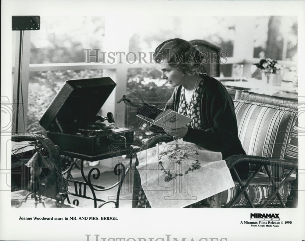 1990 Press Photo Joanne Woodward stars in Mr. and Mrs. Bridge Miramax - Historic Images