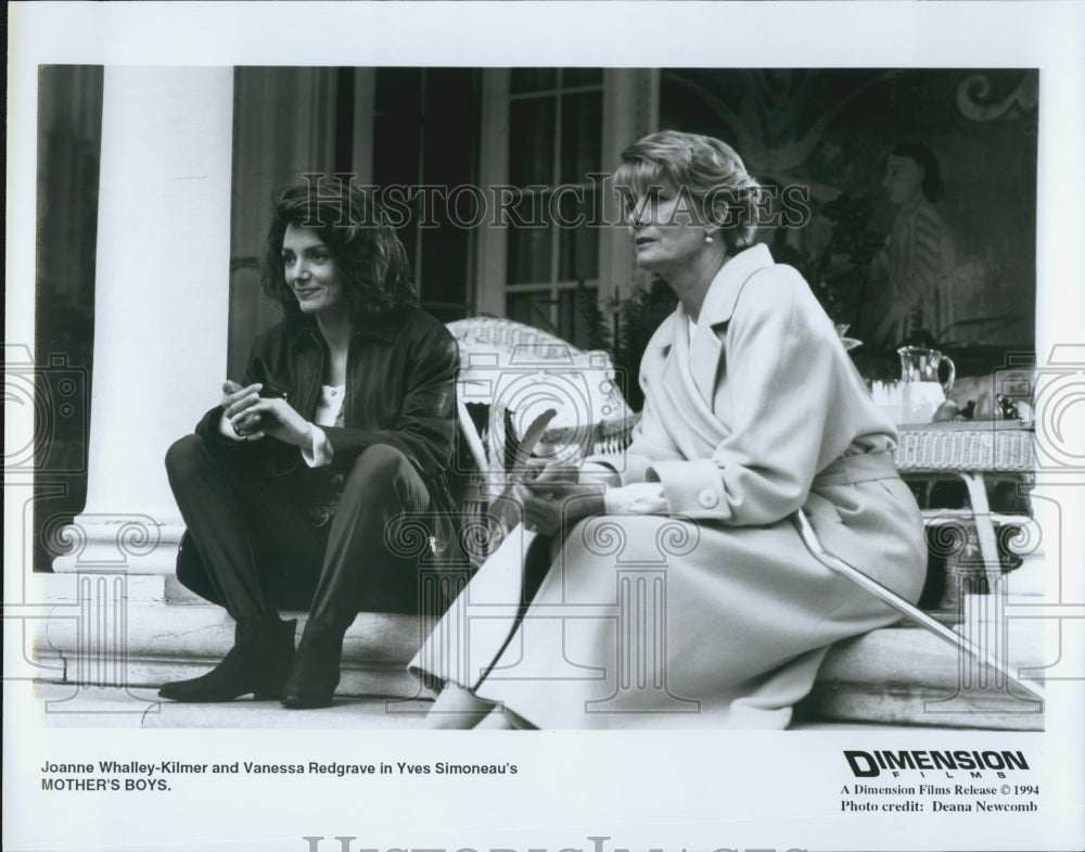 1994 Press Photo Joanne Whalley-Kilmer and Vanessa Redgrave in "Mother's Boys" - Historic Images