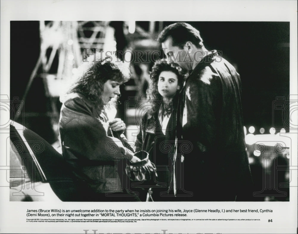 1991 Press Photo Bruce Willis,Glenne Headly and Demi Moore in &quot;Mortal Thoughts&quot; - Historic Images