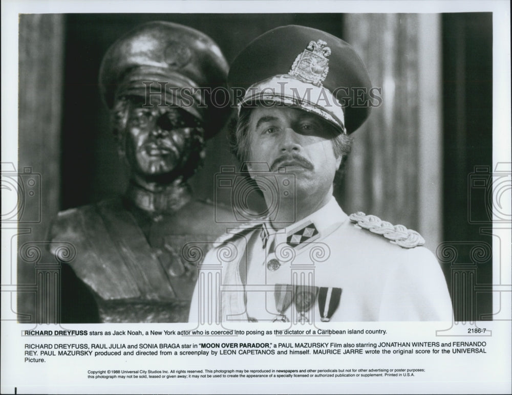 1988 Press Photo Richard Dreyfuss Stars In Moon Over Parador - Historic Images