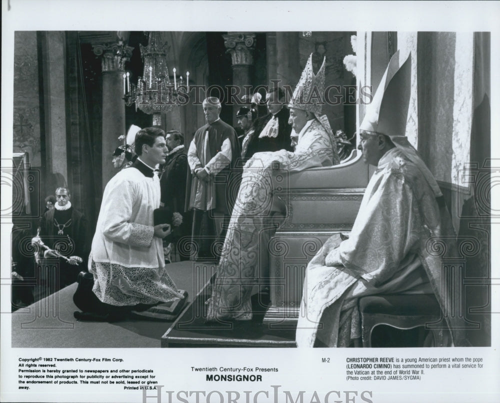 1982 Press Photo Christopher Reeve Leonardo Cimino in &quot;Monsignor&quot; - DFPG39503 - Historic Images