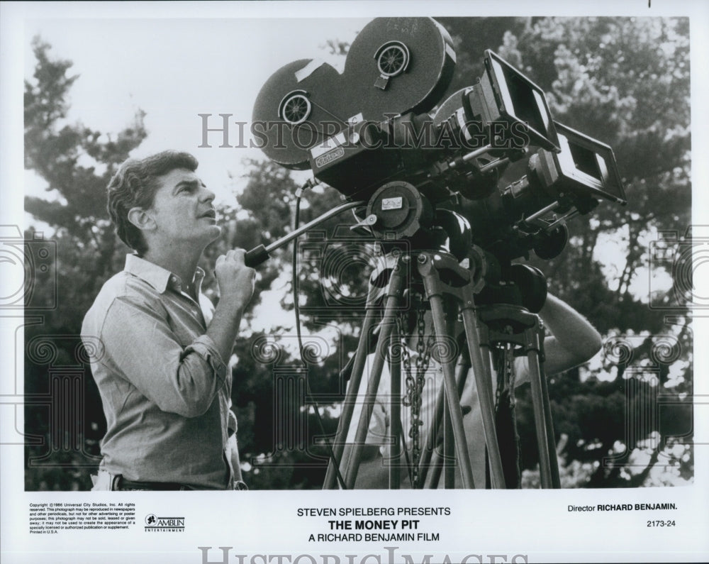 1986 Press Photo "The Money Pit" director Richard Benjamin - Historic Images